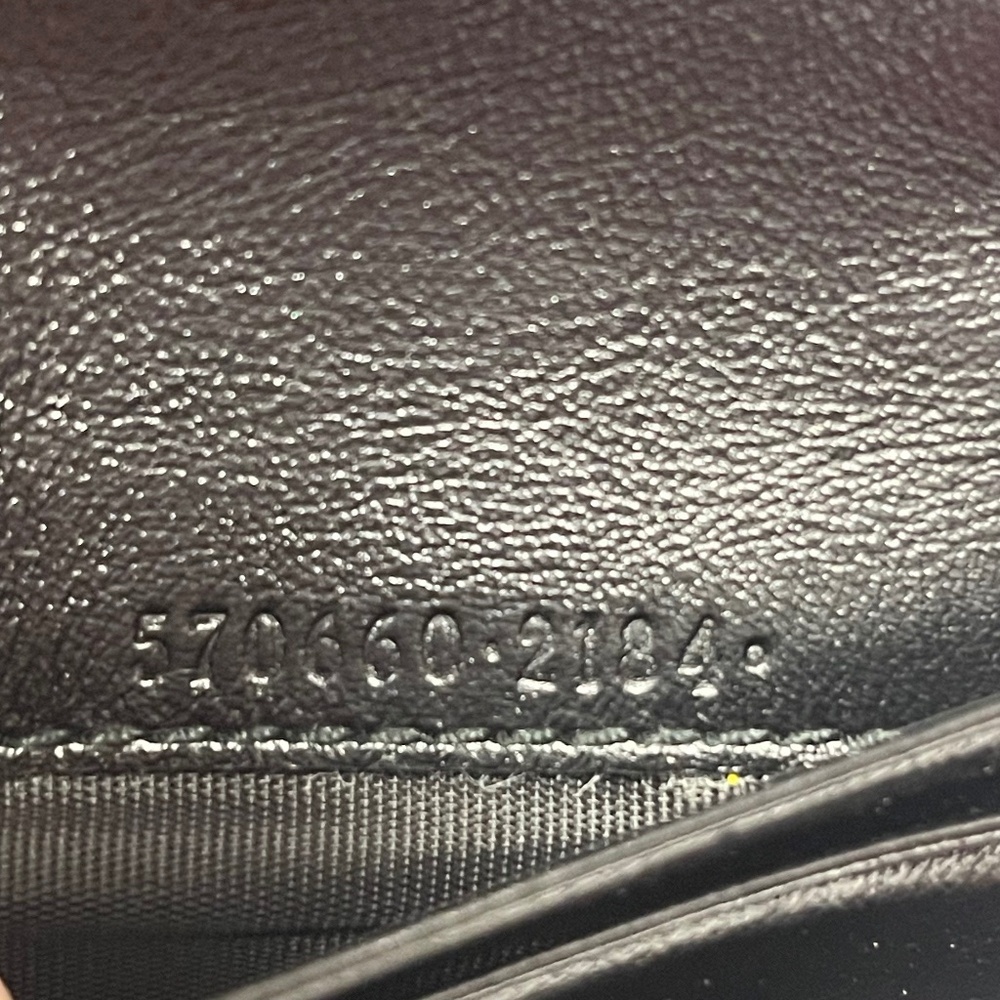 GUCCI Zumi Calfskin Leather Wallet w/ Black & Beige Diagonal Stripe- Preowned - Picture 14 of 15